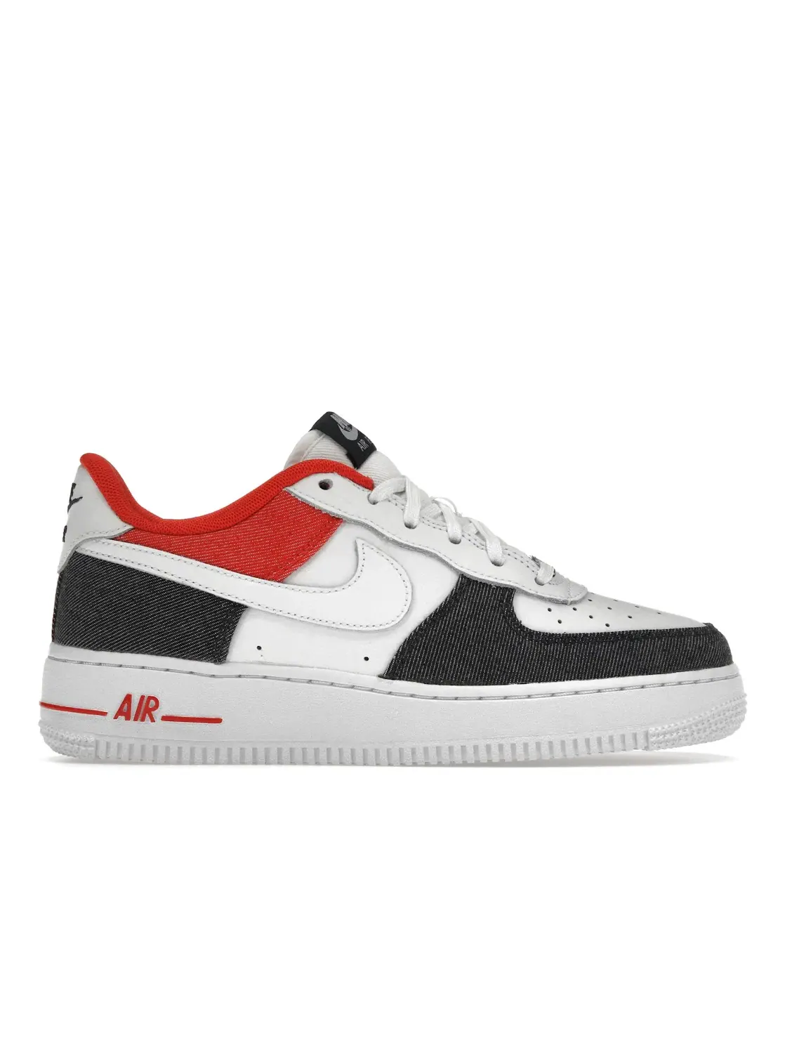 Детские кроссовки Lifestyle Nike Air Force 1 Low LV8 — изображение 1 из 4