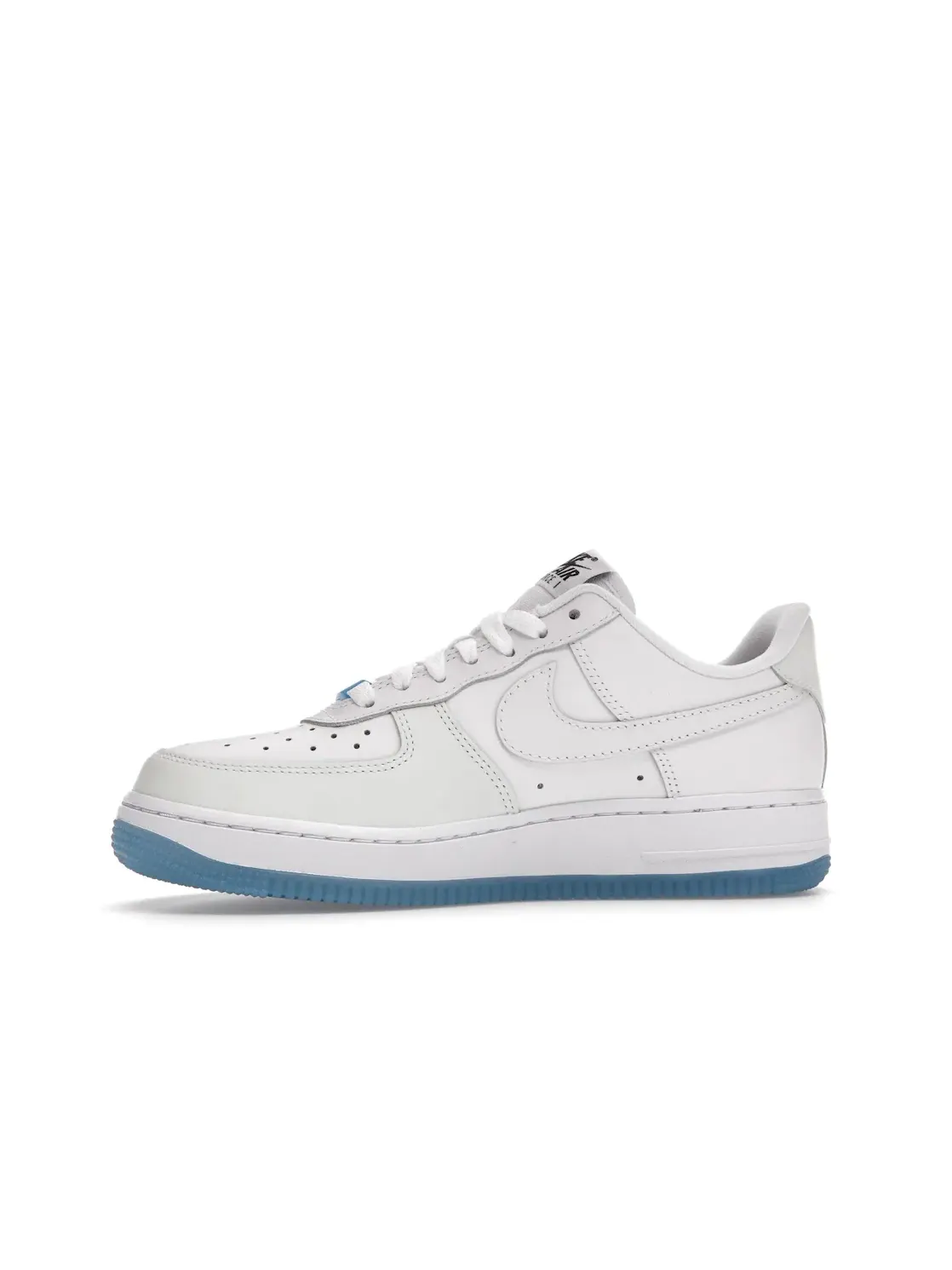 Женские кроссовки Lifestyle Nike Air Force 1 Low LX — изображение 3 из 4, белый/черный-белый-синий
