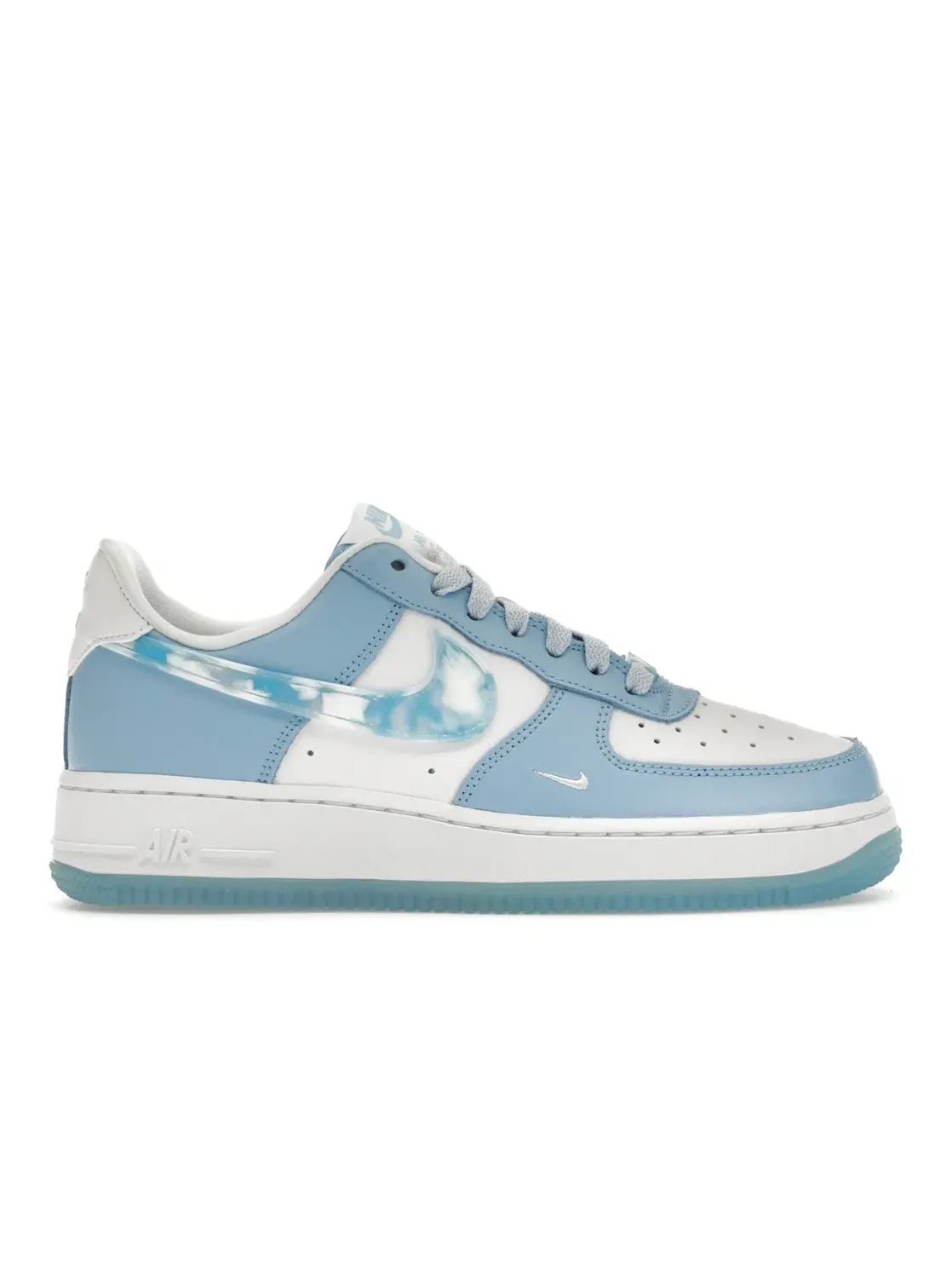 Женские кроссовки с принтом Nike Air Force 1 Low Nike — изображение 1 из 4, белый синий