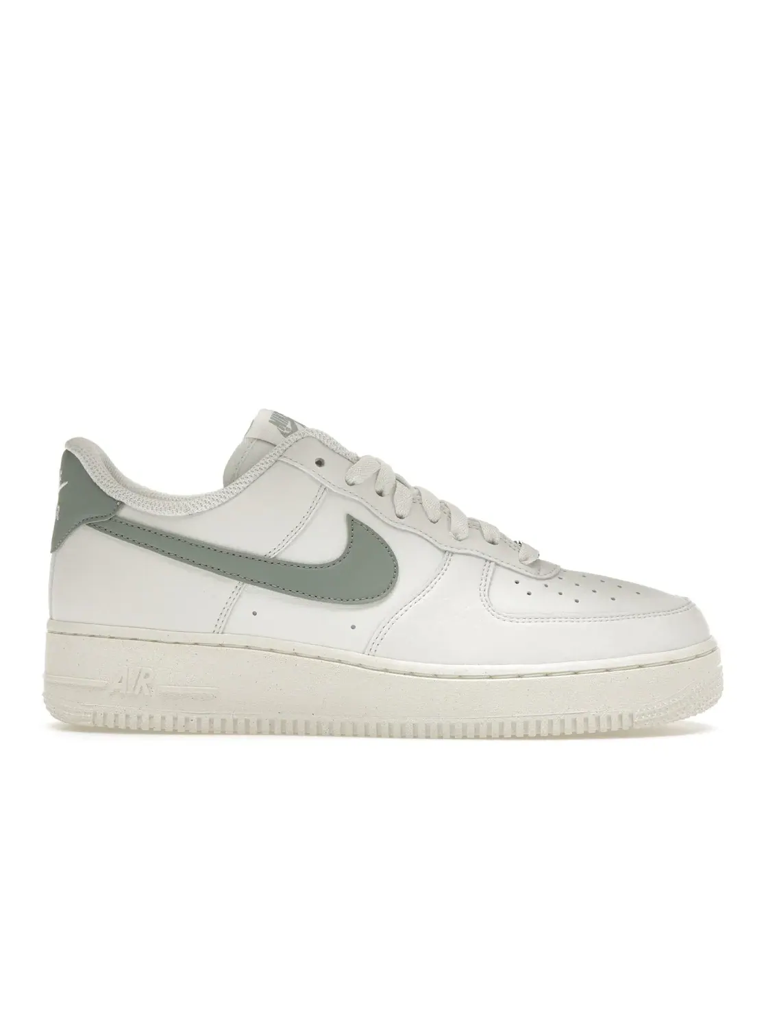 Женские кроссовки Lifestyle Nike Air Force 1 Low — изображение 1 из 4, белый//зеленый