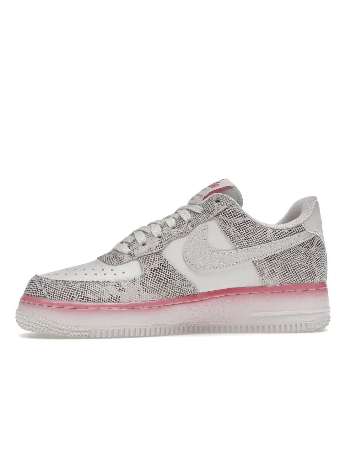 Женские кроссовки с принтом Our Force 1 Snakeskin Nike — изображение 3 из 4, розовый