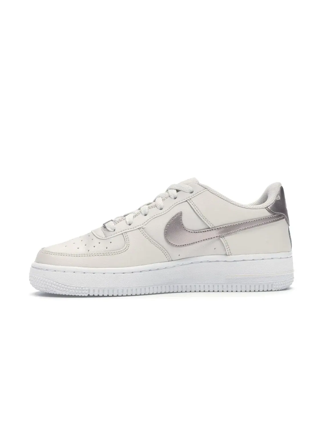 Детские кроссовки с низким силуэтом Nike Air Force 1 Low — изображение 3 из 4, белый-металлик красный