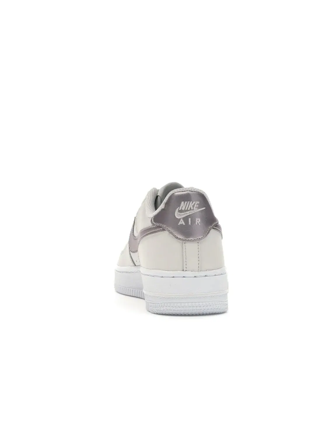 Детские кроссовки с низким силуэтом Nike Air Force 1 Low — изображение 4 из 4, белый-металлик красный