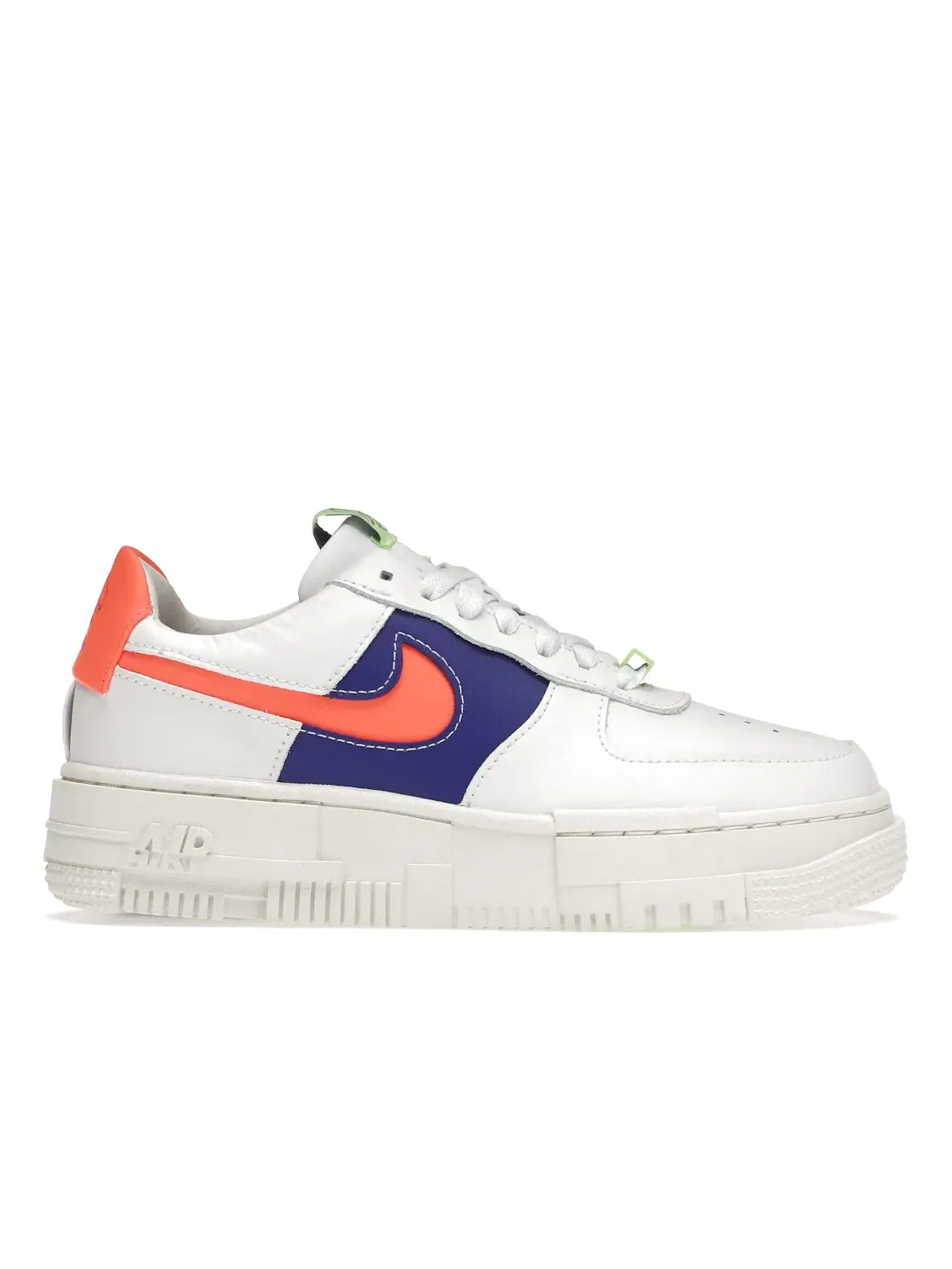 Женские кроссовки Nike Air Force 1 Low Pixel — изображение 1 из 4, белый