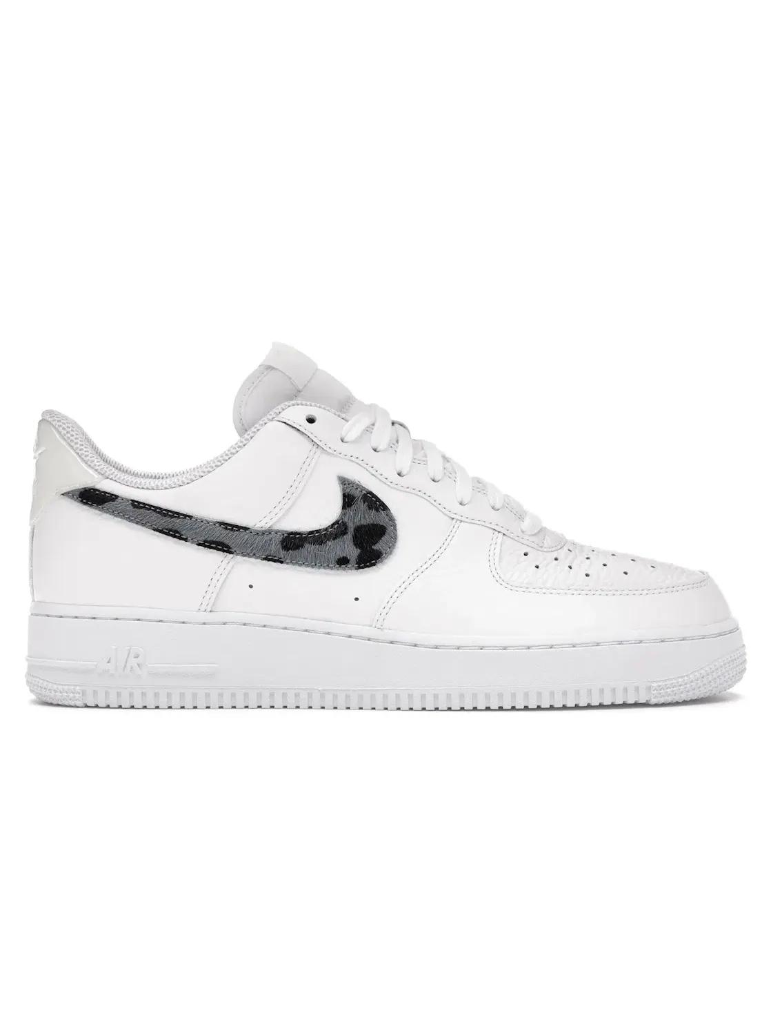 Мужские кроссовки с пони-хэир и змеиным принтом Nike Air Force 1 Low — изображение 1 из 4, белый