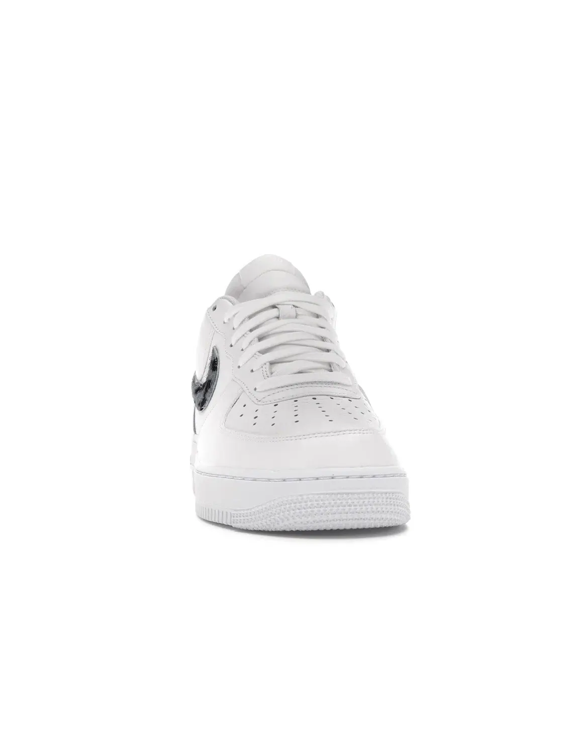 Мужские кроссовки с пони-хэир и змеиным принтом Nike Air Force 1 Low — изображение 2 из 4, белый