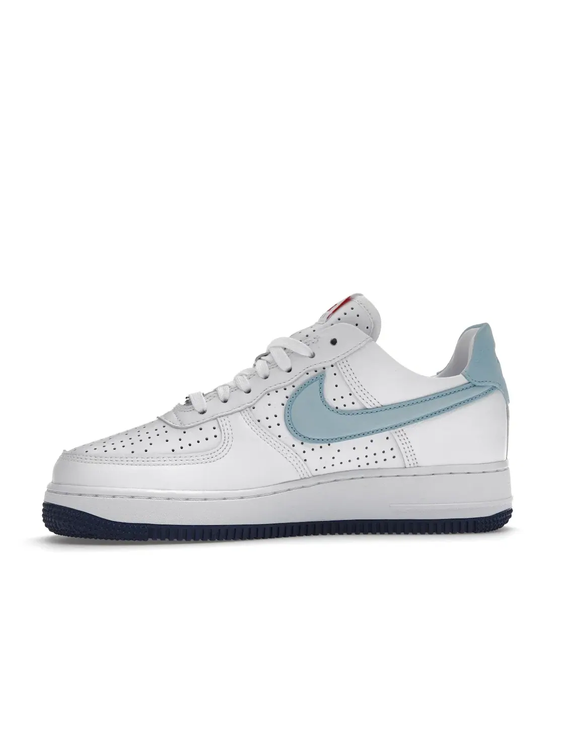 Мужские кроссовки с перфорацией Nike Air Force 1 Low Puerto Rico 2022 Nike — изображение 3 из 4, белый/синий-белый