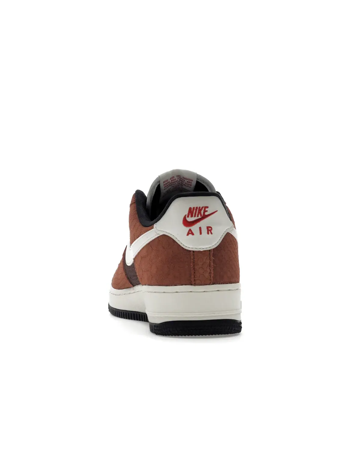 Мужские кроссовки с текстурированным верхом Nike Air Force 1 Low — изображение 4 из 4, красный