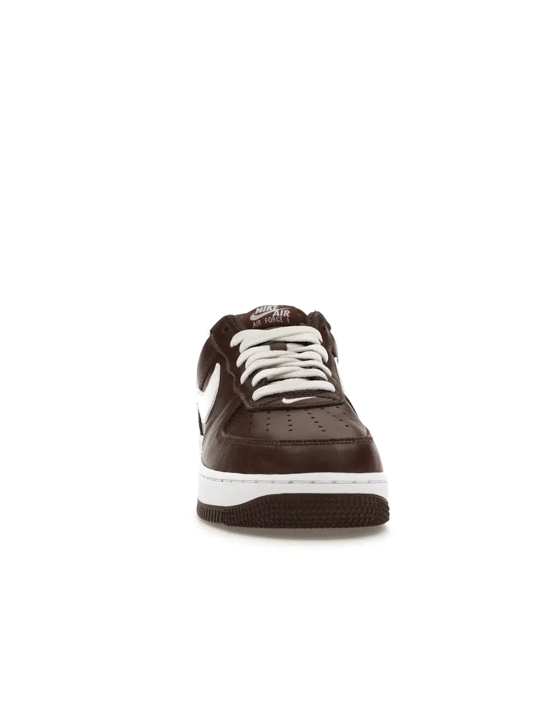 Мужские кроссовки для повседневной носки Nike Air Force 1 Low Retro — изображение 2 из 4, белый