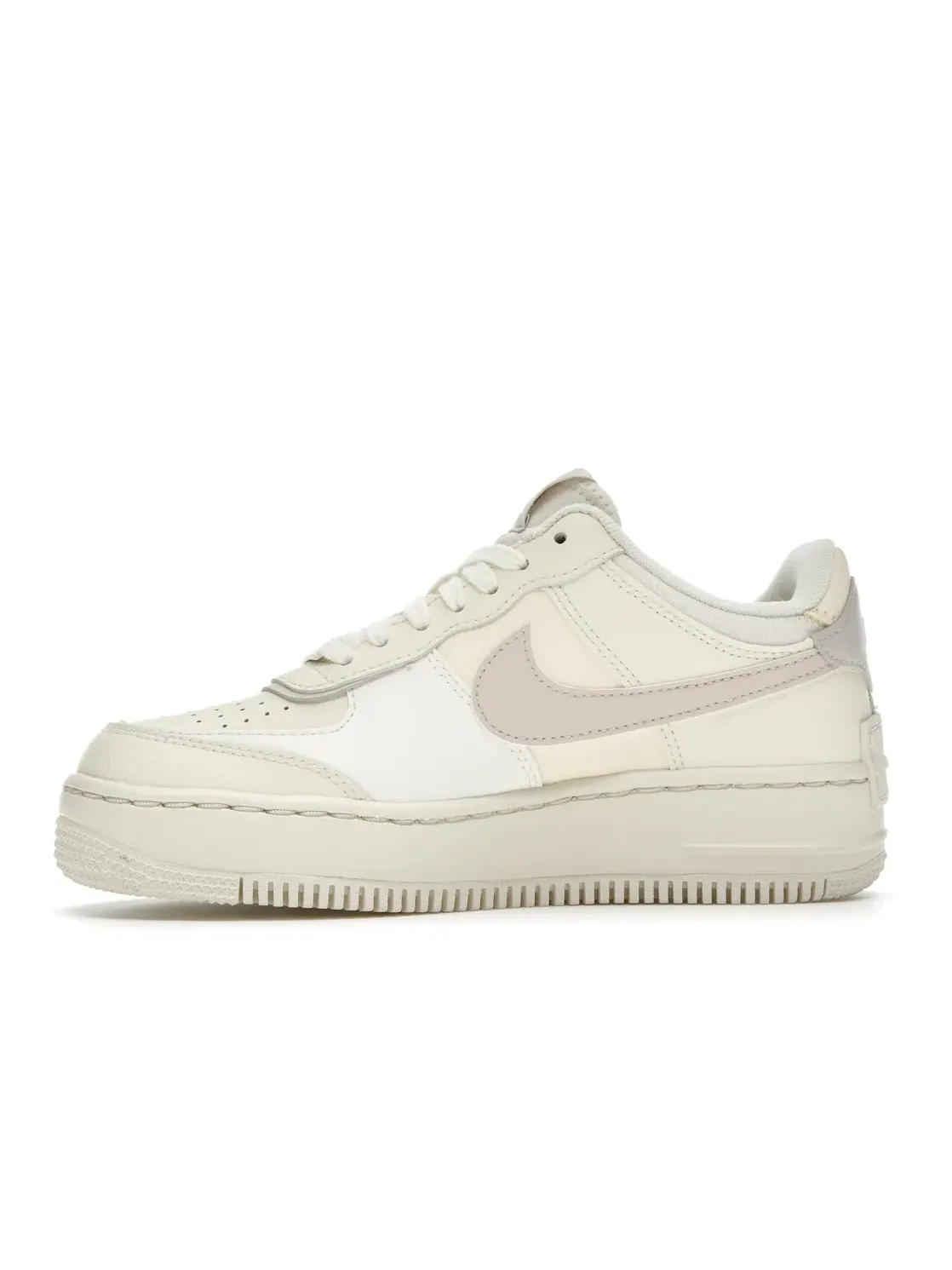Женские кроссовки с низким верхом Nike Air Force 1 Low Shadow — изображение 3 из 4, песочный