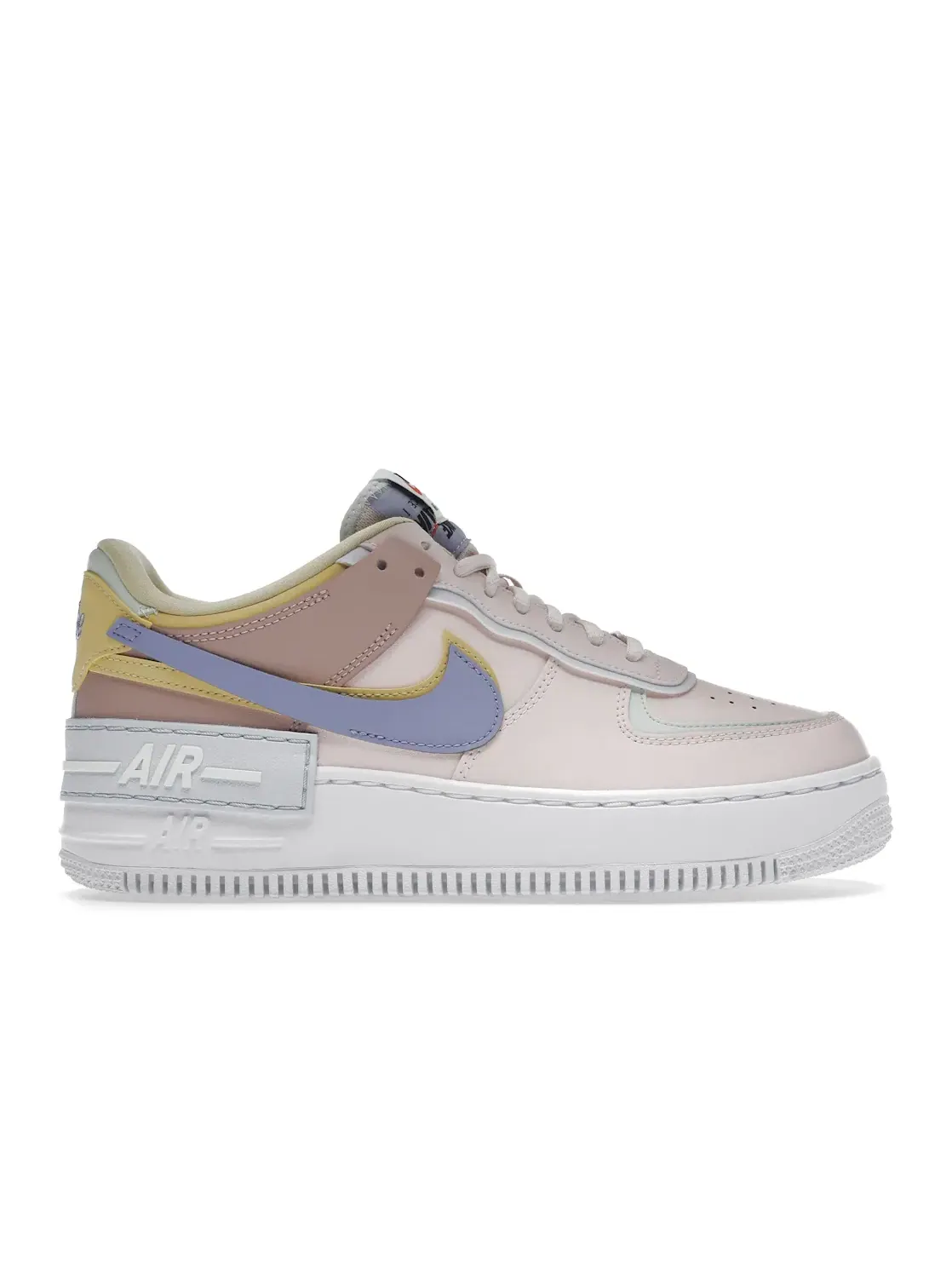 Женские кроссовки с многослойным дизайном Nike Air Force 1 Low Shadow — изображение 1 из 4
