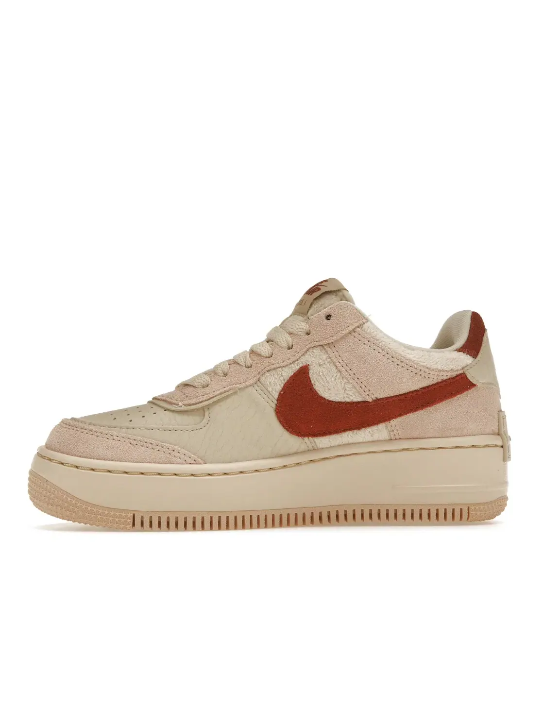 Женские кроссовки с перфорацией Nike Air Force 1 Low Shadow — изображение 3 из 4, белый