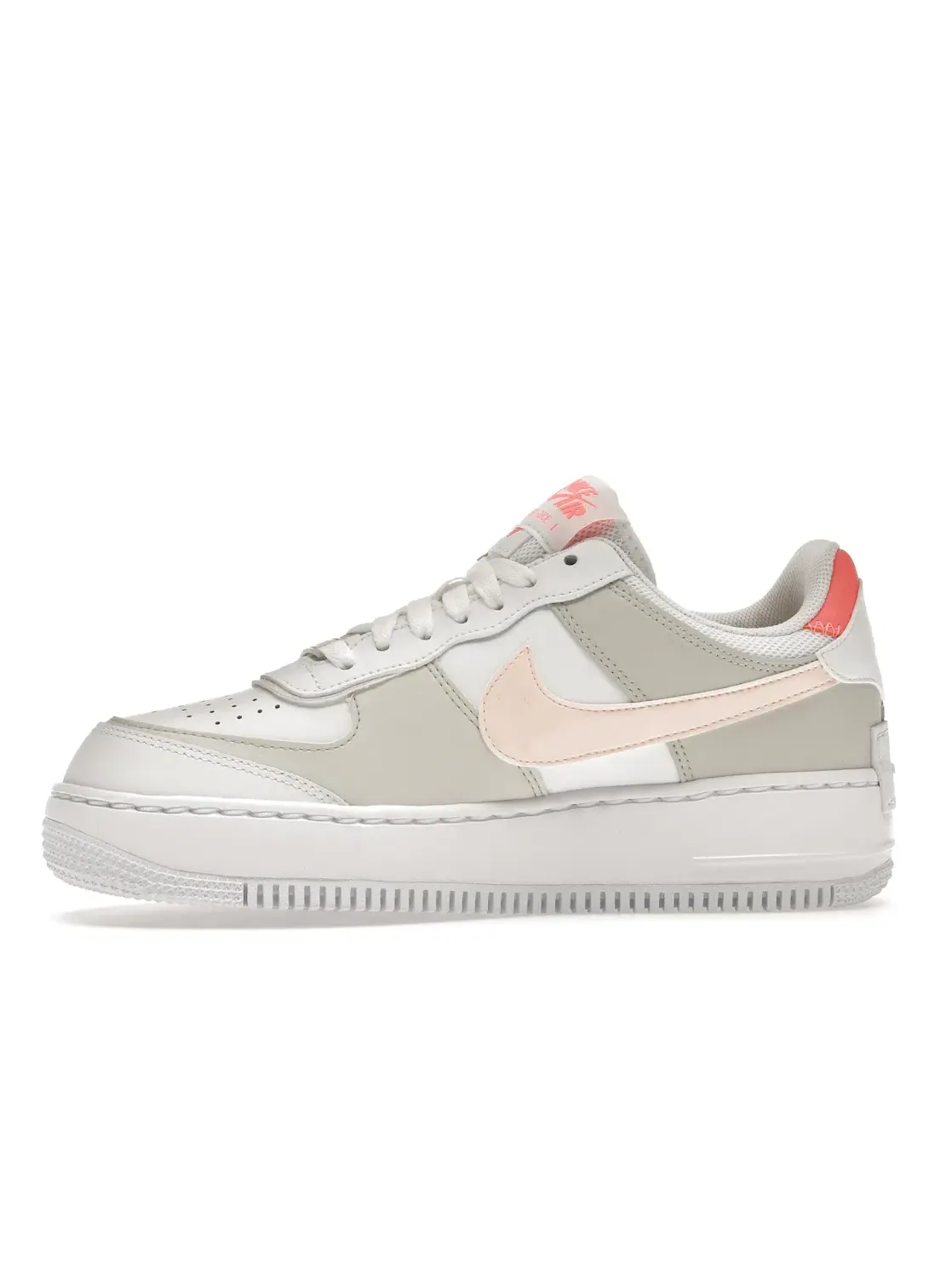 Женские кроссовки с перфорацией Nike Air Force 1 Low Shadow — изображение 3 из 4, белый/яркий/белый