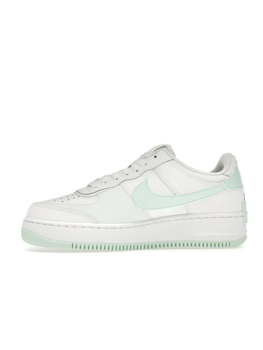 Женские кроссовки Lifestyle Nike Air Force 1 Low Shadow — изображение 3 из 4, белый/зеленый
