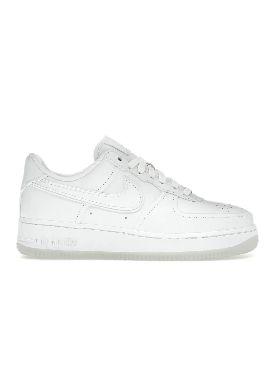 Женские кроссовки с перфорированным носком Nike Air Force 1 Low SP A Ma Maniere — изображение 1 из 4, белый/белый/белый