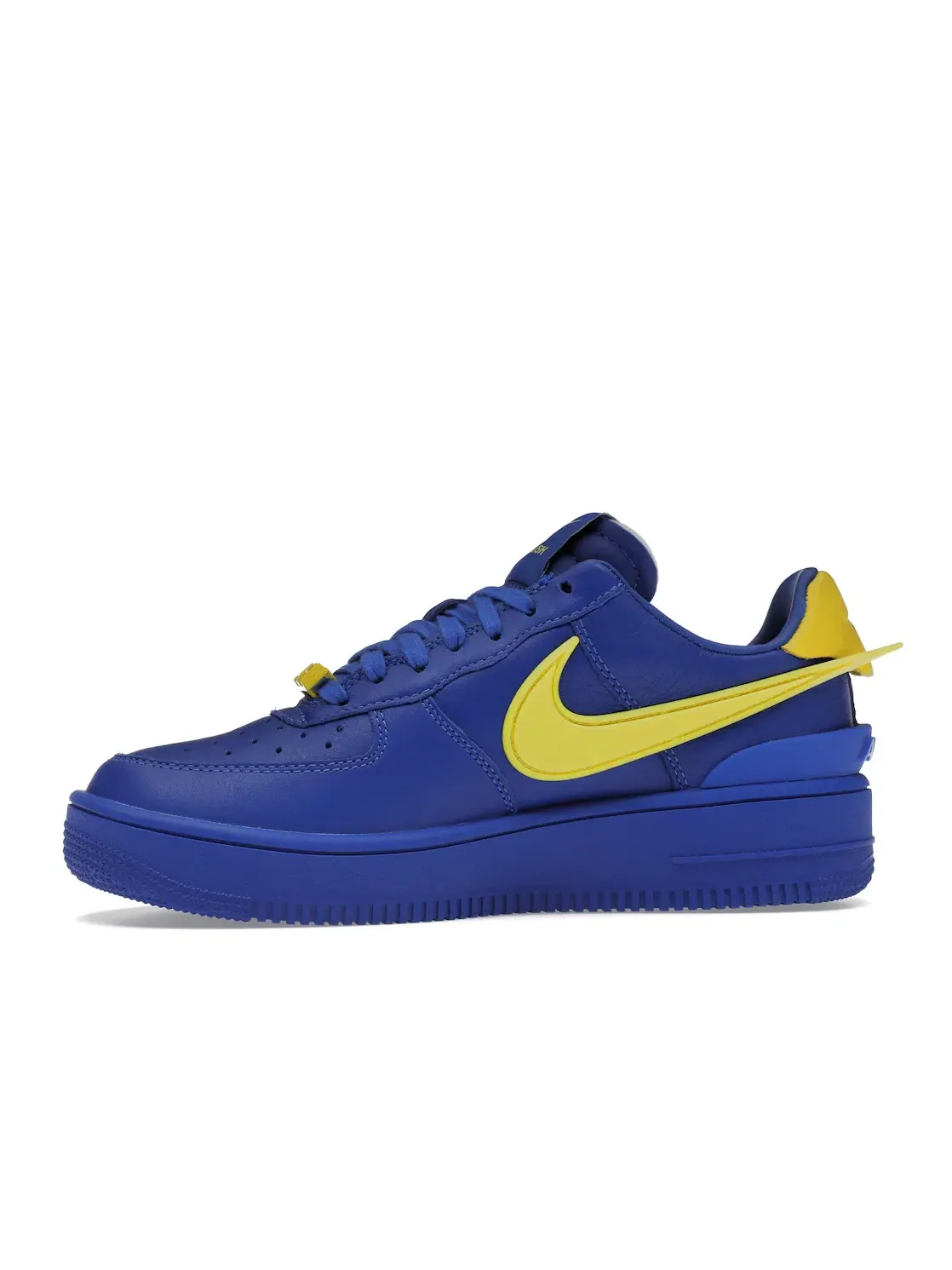 Мужские кроссовки Lifestyle с коллаборацией AMBUSH Nike Air Force 1 Low SP, Game Royal/Varsity Maize — изображение 3 из 4