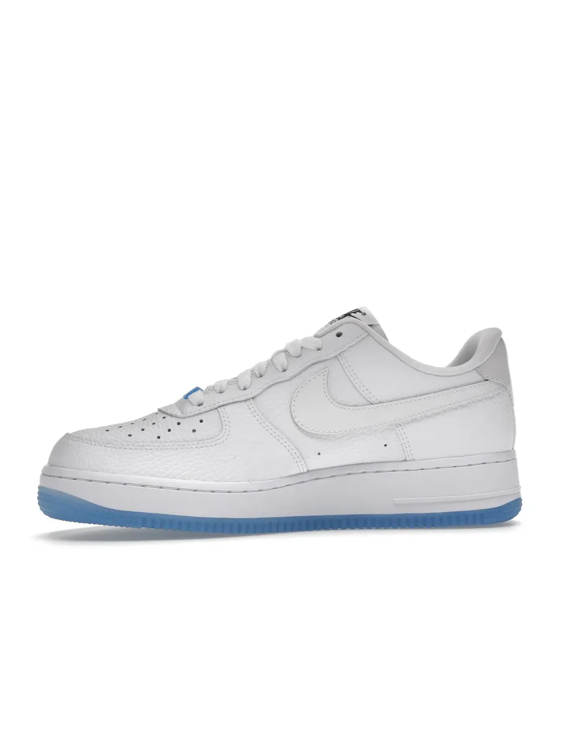 Женские кроссовки с UV-реактивным дизайном Nike Air Force 1 Low — изображение 3 из 4, белый/белый-белый-синий