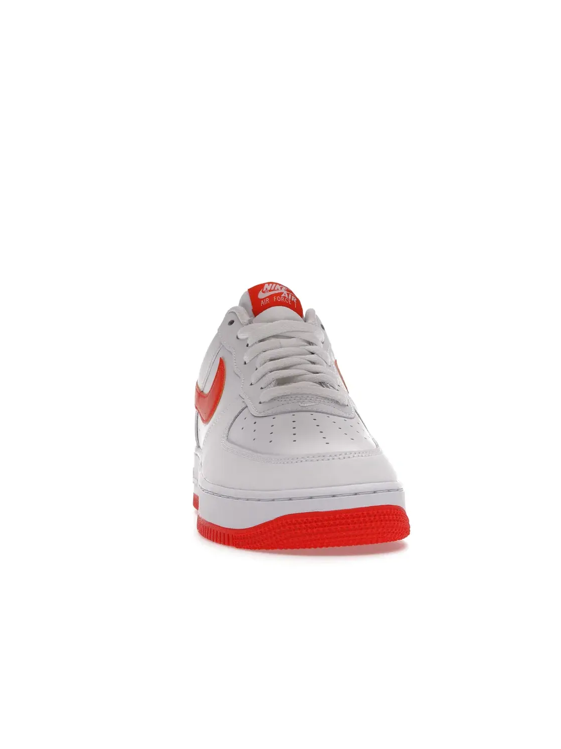 Мужские кроссовки с технологией Air-Sole Nike Air Force 1 Low — изображение 2 из 4, белый/оранжевый