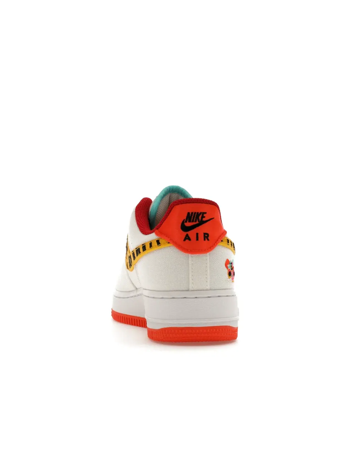 Женские кроссовки Lifestyle с принтом Nike Air Force 1 Low '07 LX Nike — изображение 4 из 4