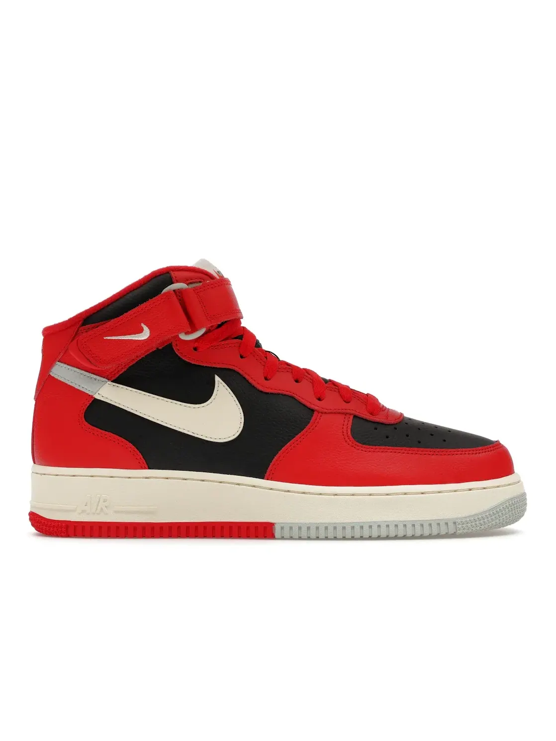 Мужские кроссовки высокие с дизайном Split Nike Air Force 1 Mid LV8 — изображение 1 из 4