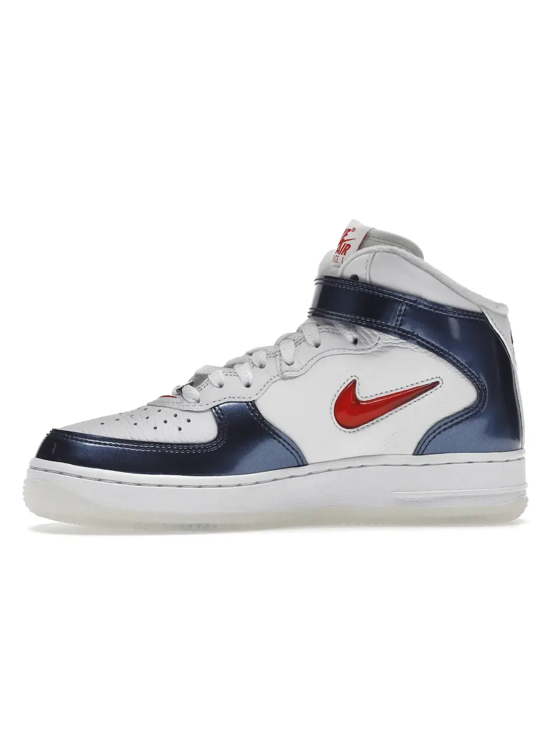 Мужские кроссовки с кожаным верхом Nike Air Force 1 Mid QS — изображение 3 из 4