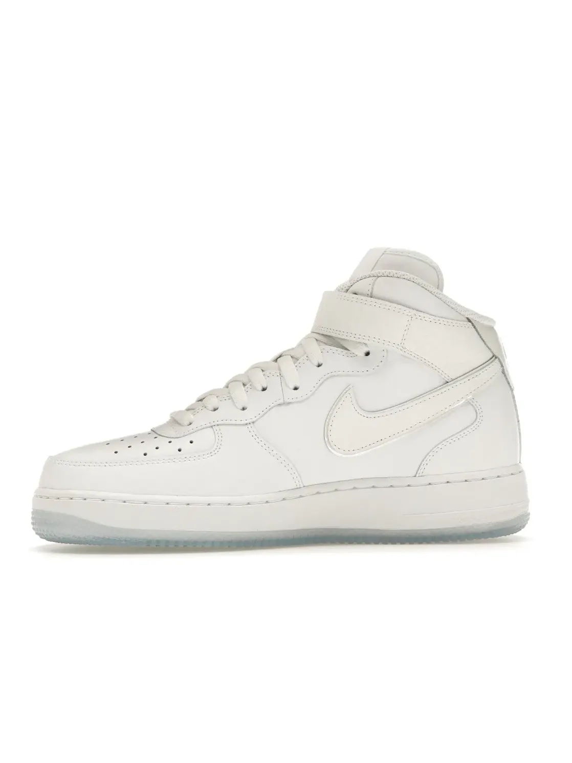 Женские кроссовки с змеиным принтом Nike Air Force 1 Mid — изображение 3 из 4, белый/белый