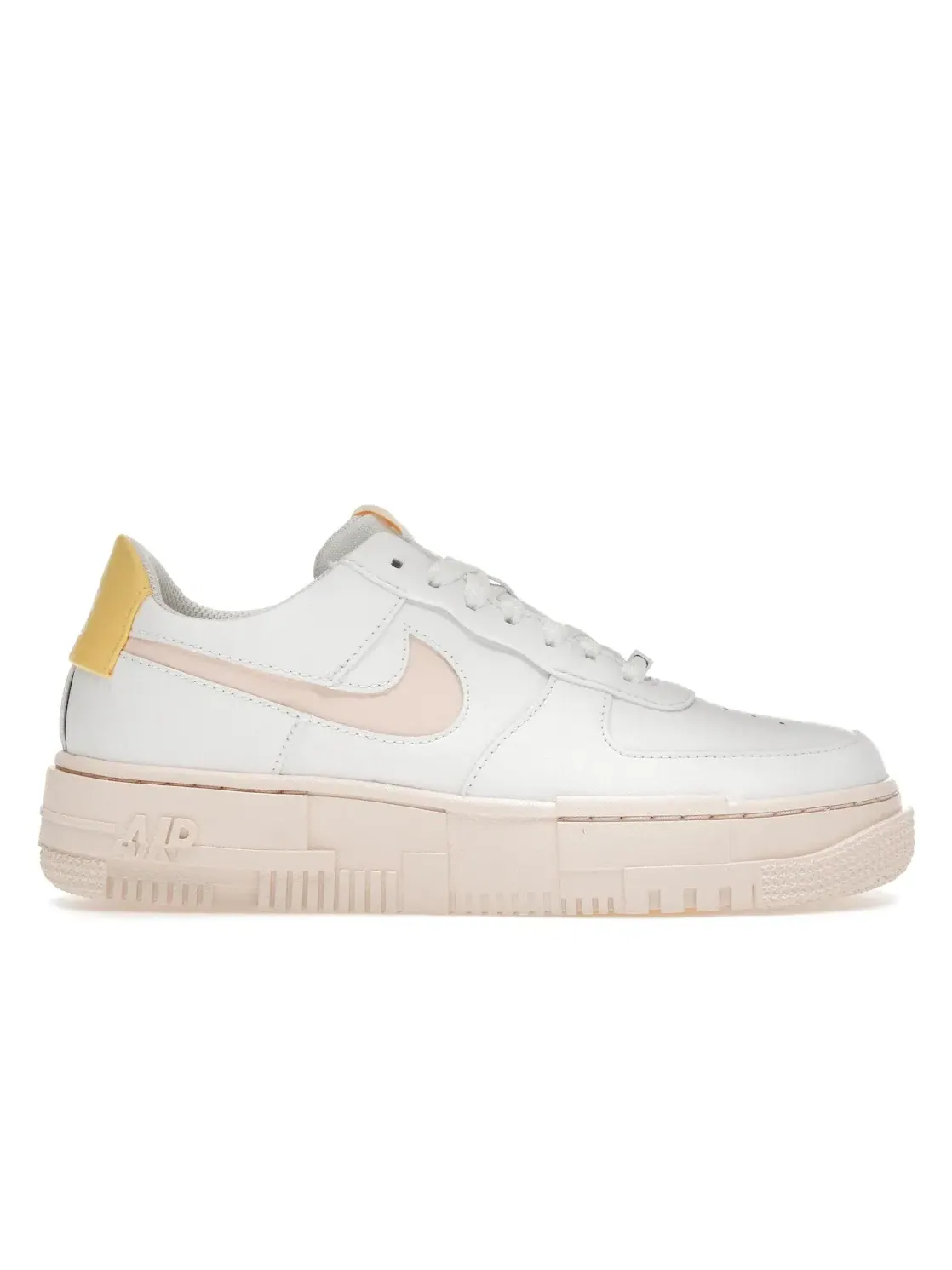 Женские кроссовки с перфорацией Nike Air Force 1 Pixel — изображение 1 из 4