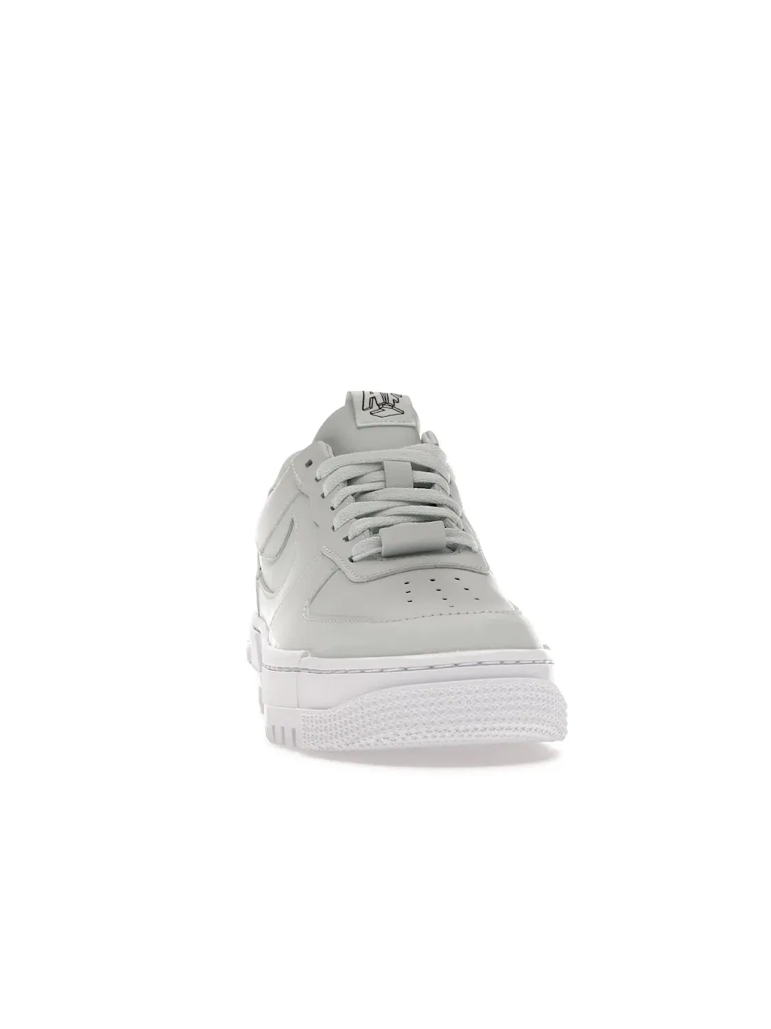 Женские кроссовки Lifestyle с пиксельной подошвой Nike Air Force 1 Pixel — изображение 2 из 4
