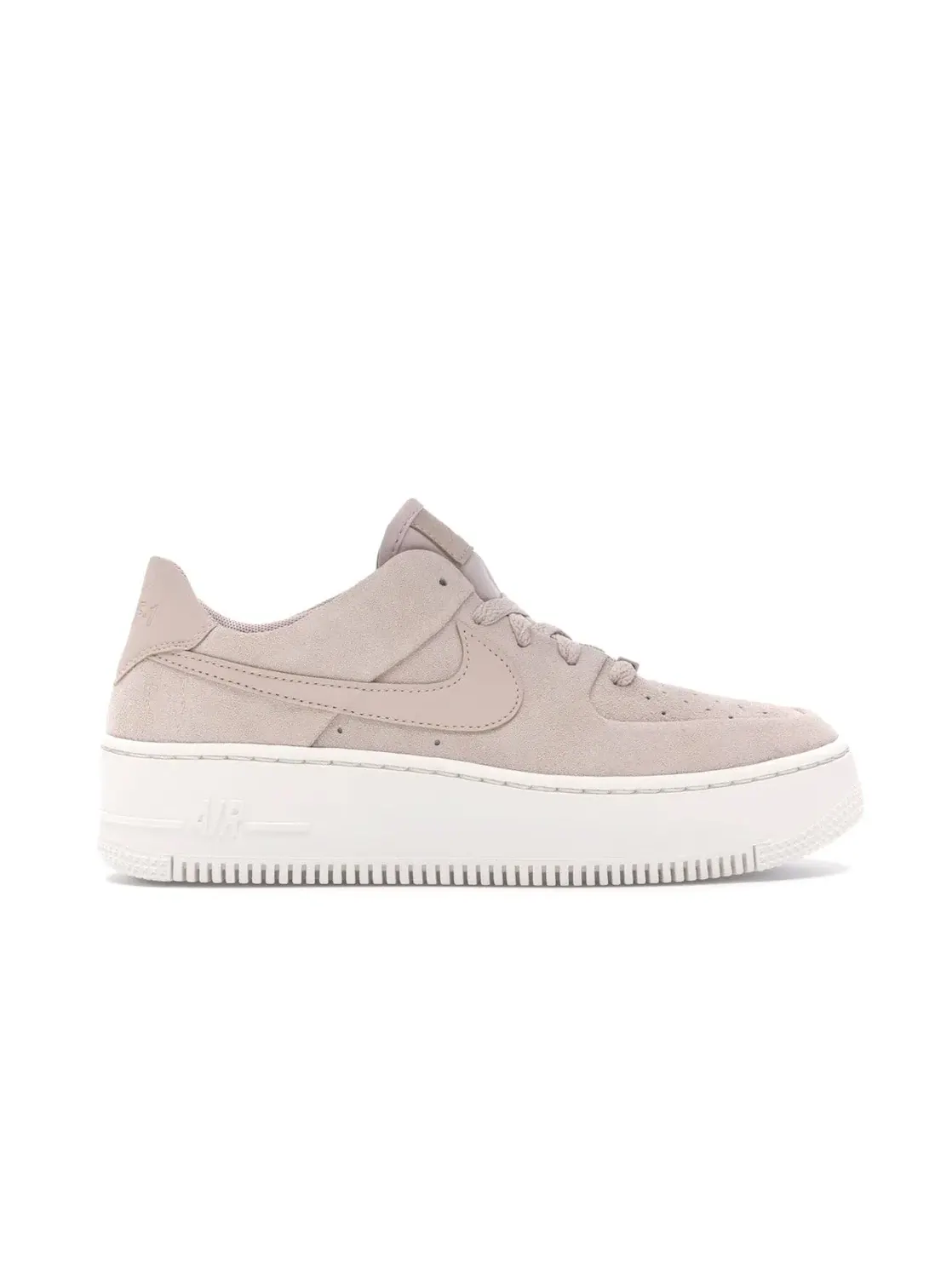 Женские кроссовки Lifestyle с замшевым верхом Nike Air Force 1 Sage Low — изображение 1 из 4, бежевый/бежевый