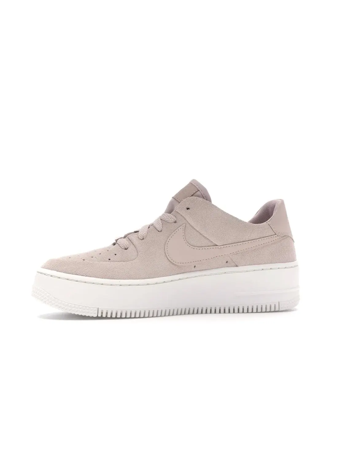 Женские кроссовки Lifestyle с замшевым верхом Nike Air Force 1 Sage Low — изображение 3 из 4, бежевый/бежевый