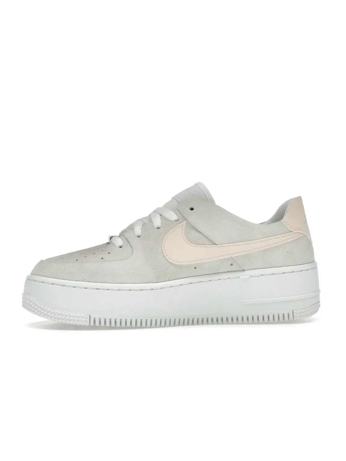 Женские кроссовки Lifestyle Nike Air Force 1 Sage Low — изображение 3 из 4, белый