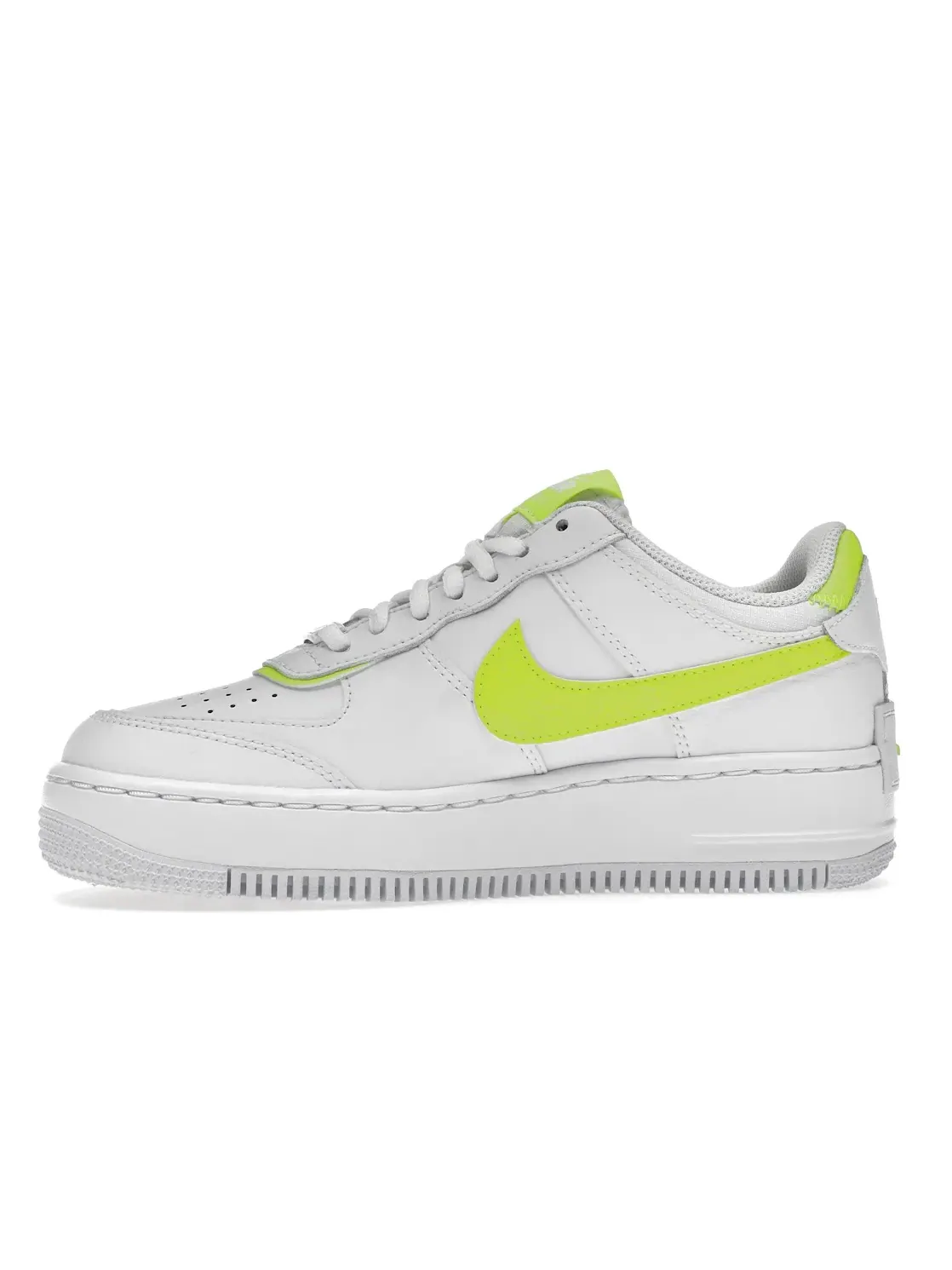 Женские кроссовки Lifestyle с увеличенной подошвой Nike Air Force 1 Low Shadow — изображение 3 из 4, белый/белый