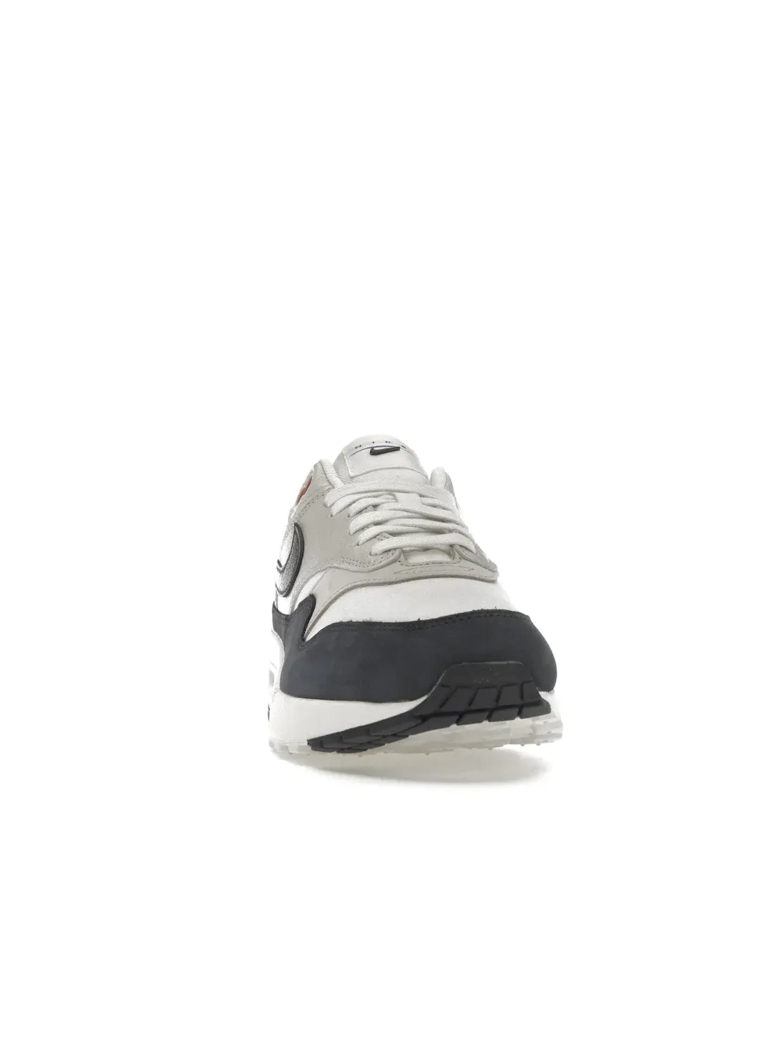 Женские кроссовки Lifestyle модель Nike Air Max 1 LX — изображение 2 из 4, светлый коричневый