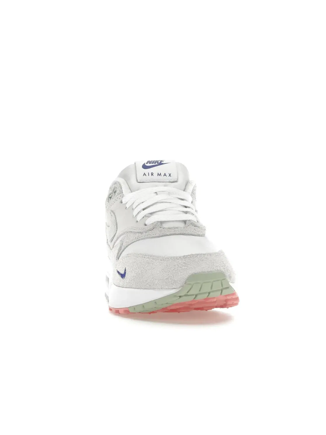 Женские кроссовки с помпонами Nike Air Max 1 — изображение 2 из 4, белый/белый