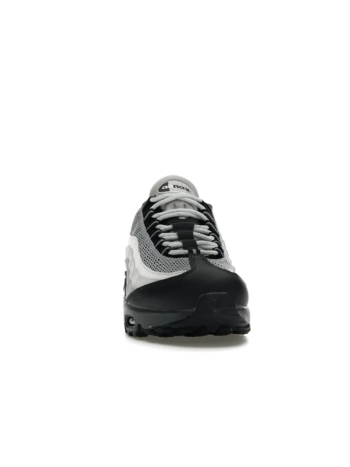 Женские кроссовки Lifestyle с отражающими элементами Nike Air Max 95 LX — изображение 2 из 4, светлый серый/черный