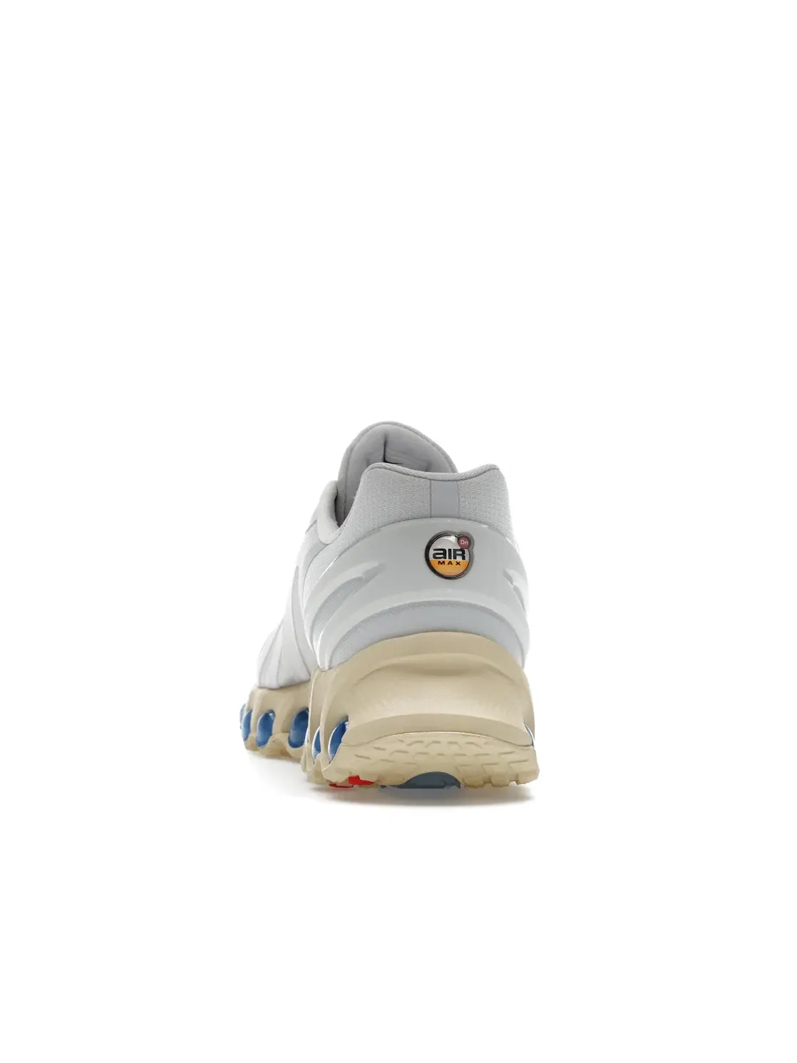Мужские кроссовки Lifestyle Nike Air Max Dn8 — изображение 4 из 4, золотистый/черный