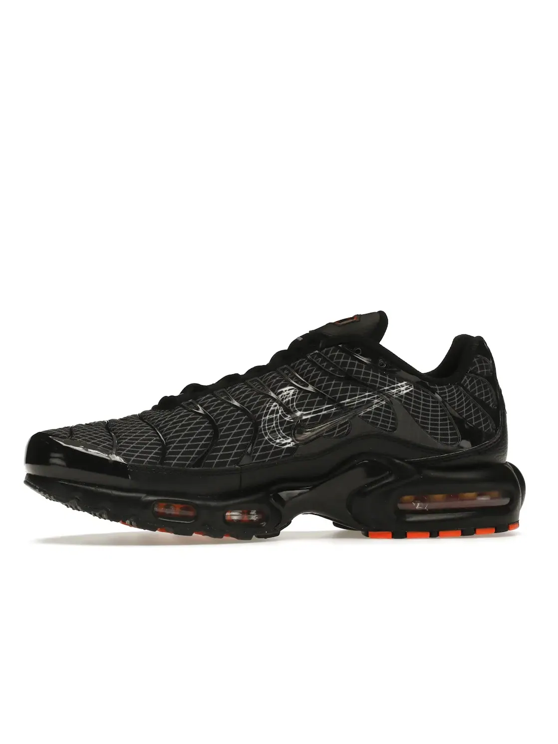 Мужские кроссовки Lifestyle с 3D Swoosh Nike Air Max Plus Nike — изображение 3 из 4, черный/белый/оранжевый