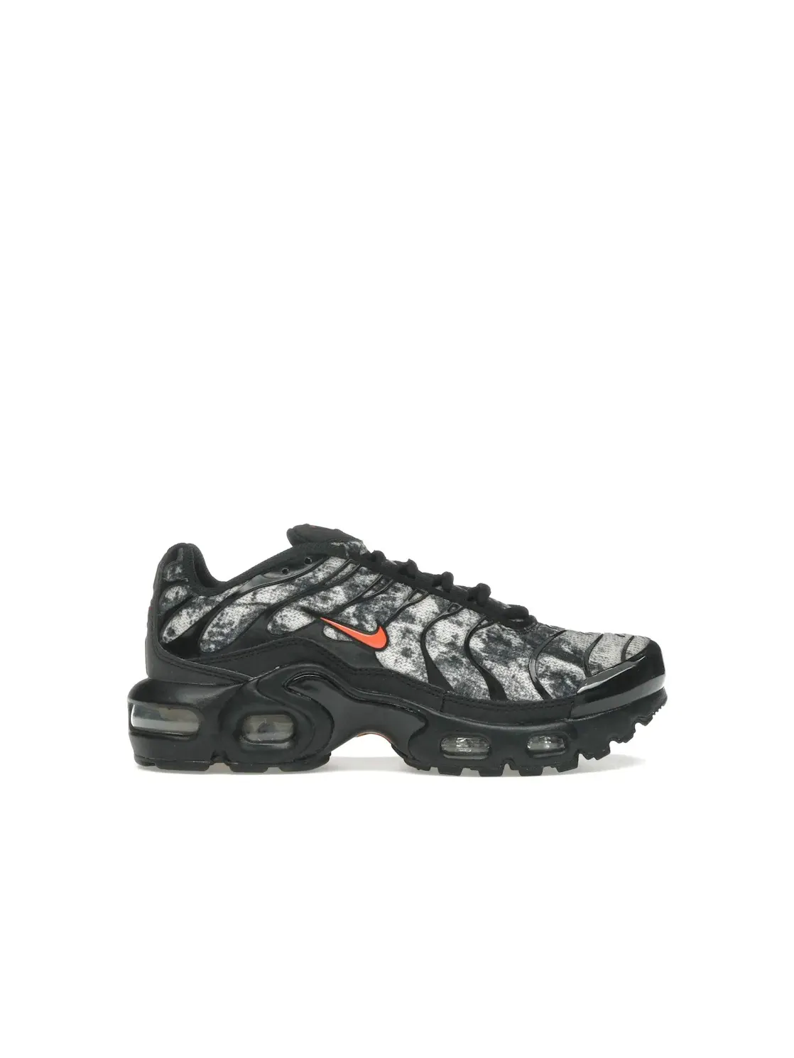 Детские кроссовки Lifestyle Nike Air Max Plus — изображение 1 из 4, черный оранжевый