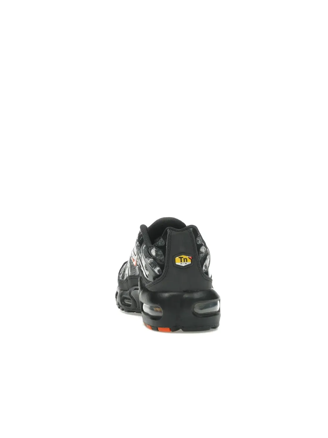 Детские кроссовки Lifestyle Nike Air Max Plus — изображение 4 из 4, черный оранжевый