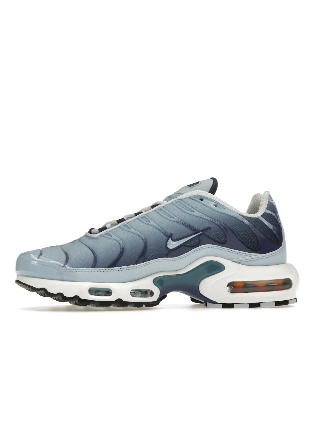 Женские кроссовки с градиентным дизайном Nike Air Max Plus — изображение 3 из 4