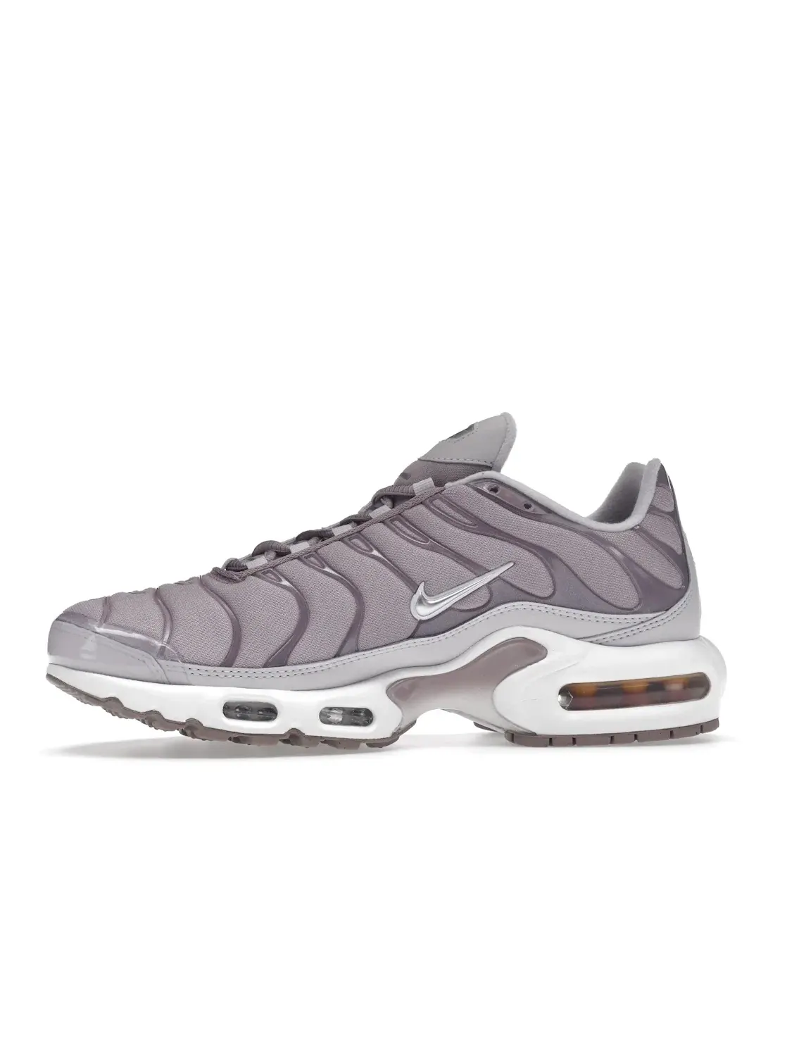 Женские кроссовки Lifestyle Nike Air Max Plus — изображение 3 из 4, металлик серебристый