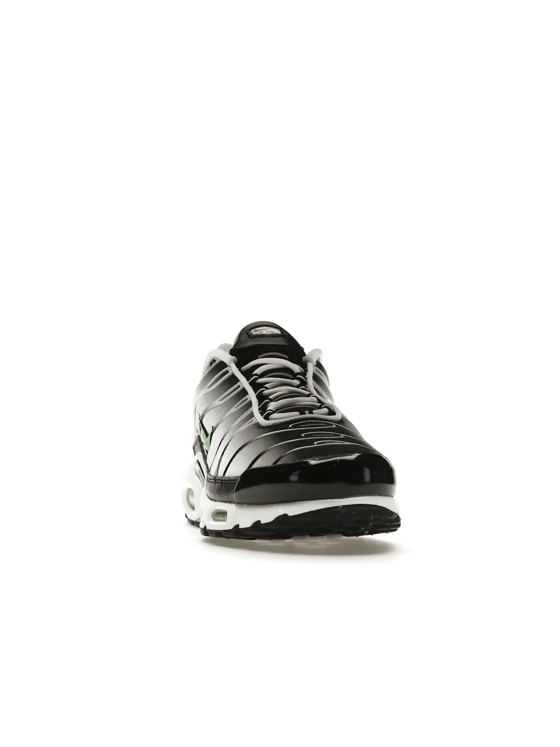 Мужские кроссовки Lifestyle Nike Air Max Plus — изображение 2 из 4, белый/черный-зеленый