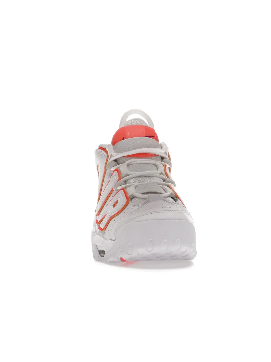 Женские кроссовки Lifestyle с массивным дизайном Nike Air More Uptempo Nike — изображение 2 из 4, белый/белый-оранжевый