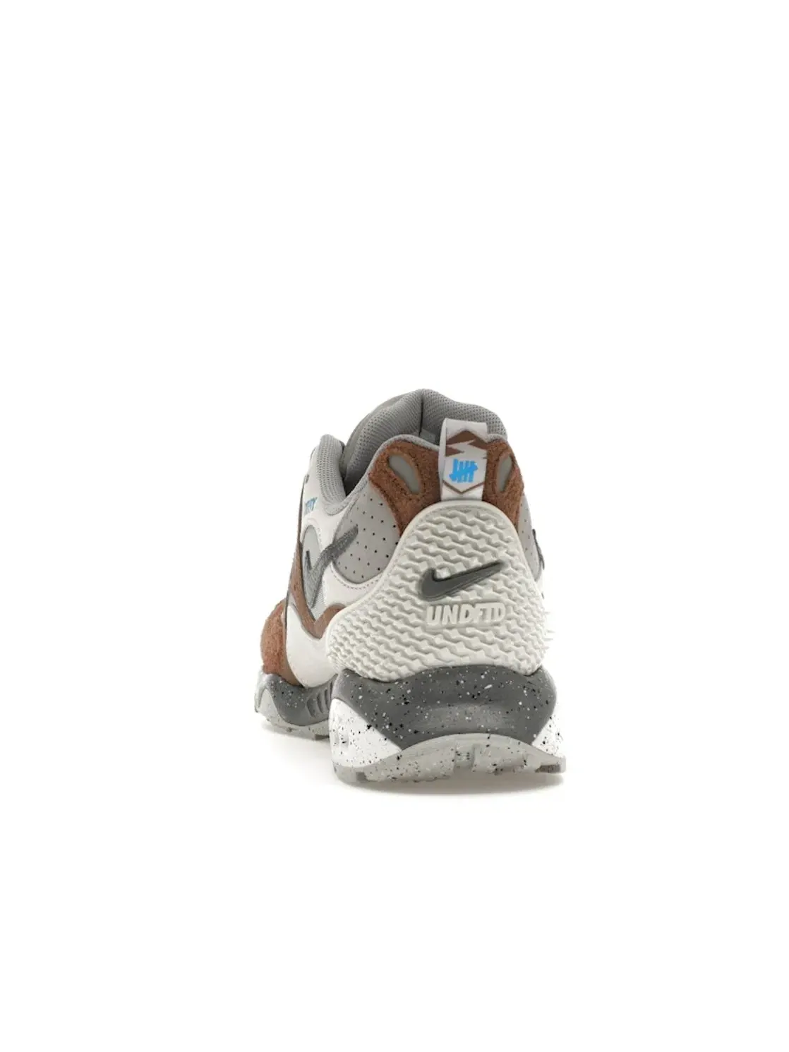 Мужские кроссовки Lifestyle Nike Air Terra Humara — изображение 4 из 4, коричневый/серый-белый