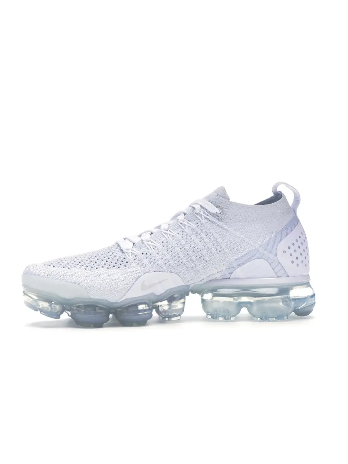 Женские кроссовки с технологией Air VaporMax Flyknit Nike — изображение 3 из 4, белый/белый-серый-серый