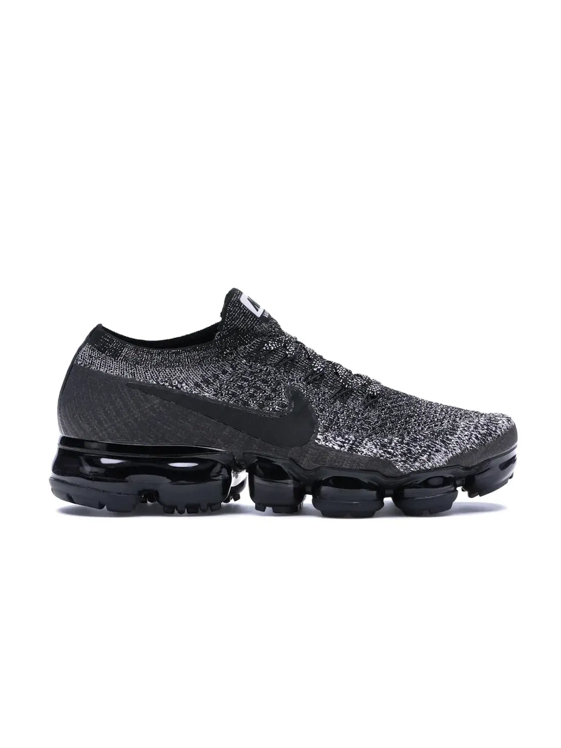 Женские кроссовки Lifestyle с контрастными элементами Nike Air VaporMax — изображение 1 из 4