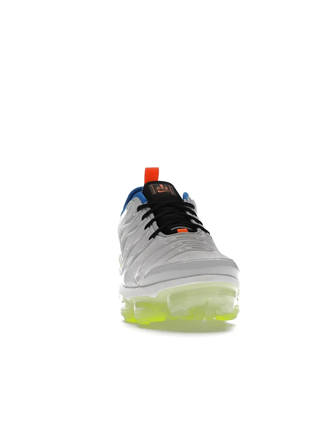 Женские кроссовки с амортизацией Nike Air VaporMax Plus — изображение 2 из 4, оранжевый/черный
