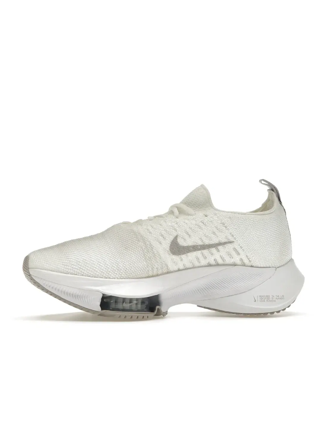 Женские кроссовки с амортизацией Nike Air Zoom Tempo Next% Flyknit — изображение 3 из 4, белый платиновый серый