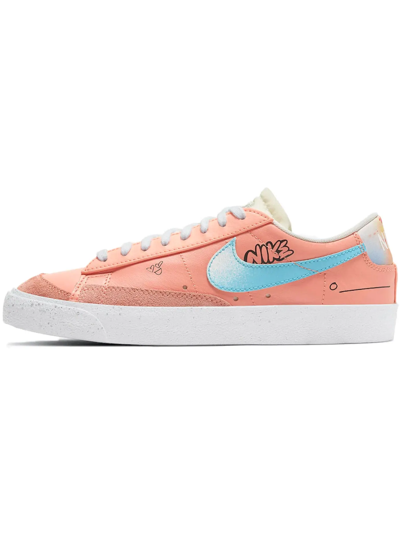Женские кроссовки для повседневной носки Nike Blazer Low 77 Nike — изображение 1 из 1, белый-черный-синий