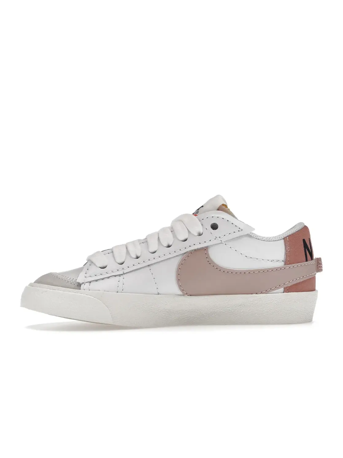 Женские кроссовки с увеличенными деталями Nike Blazer Low 77 Jumbo Nike — изображение 3 из 4, белый/розовый